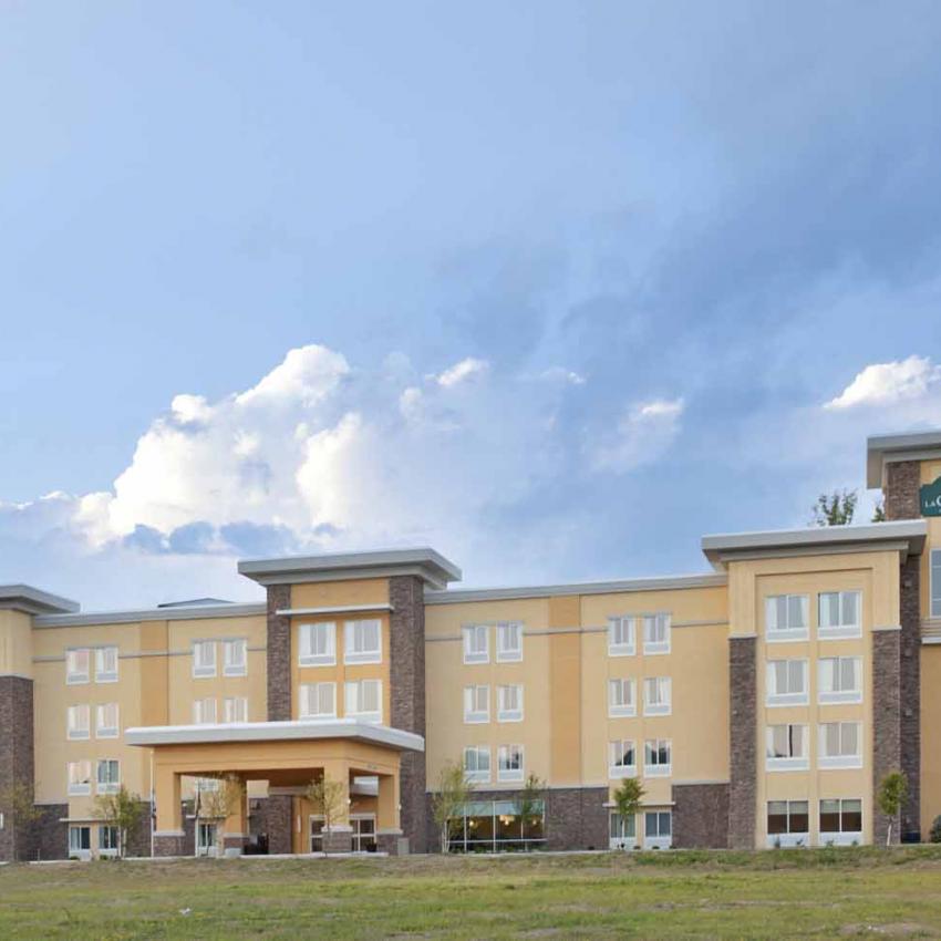 La Quinta Inn & Suites